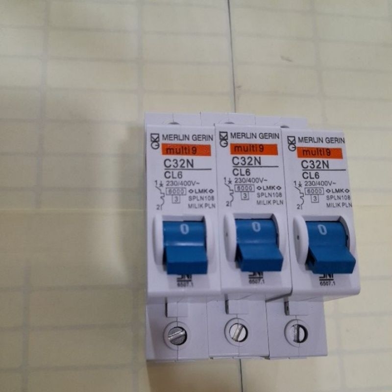 mcb/termis merlin gerin biru 6A