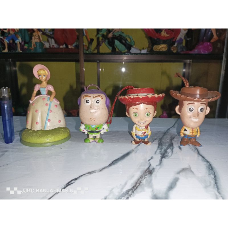 mainan mcd pl toy story