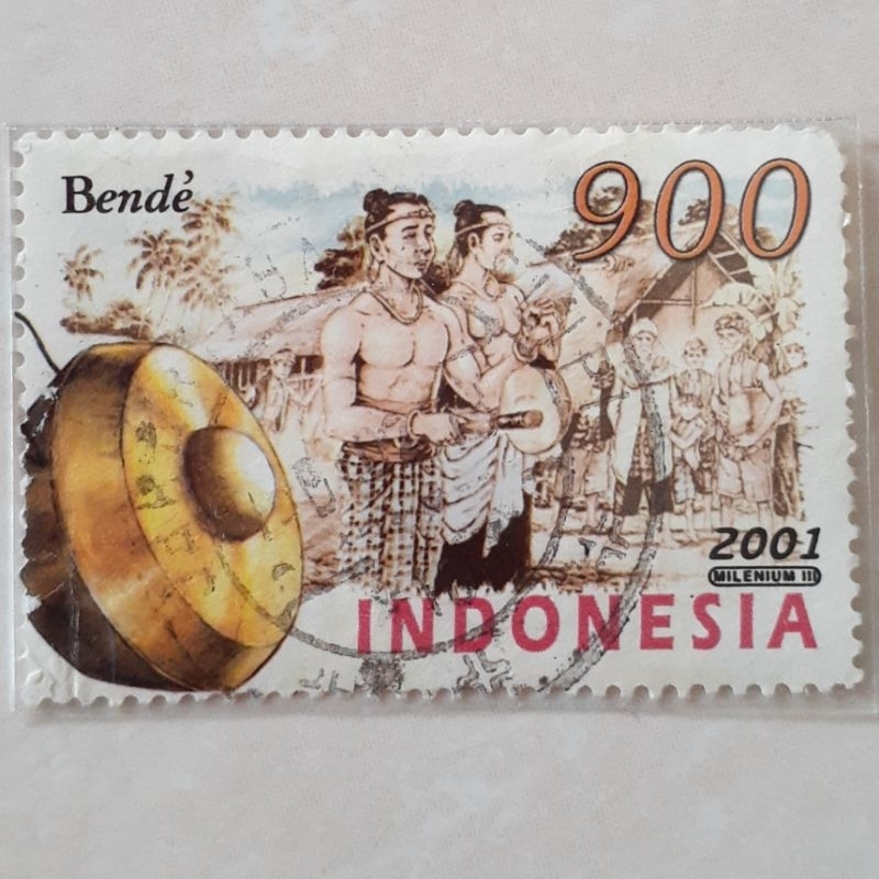 

(ID9) Perangko Indonesia Alat Komunikasi Tradisional (Bende' 1948 Rp 900) Tahun 2001