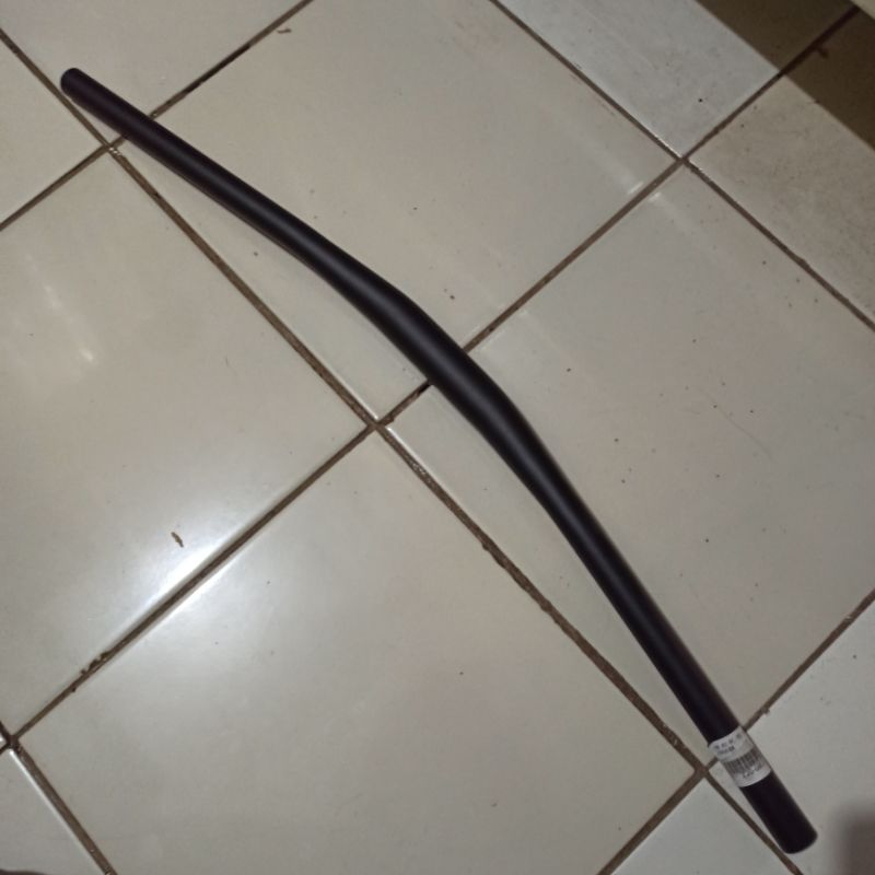 Stang Sepeda MTB Semi Flat Clamp 31.8 Rise 0.5 Panjang 720mm