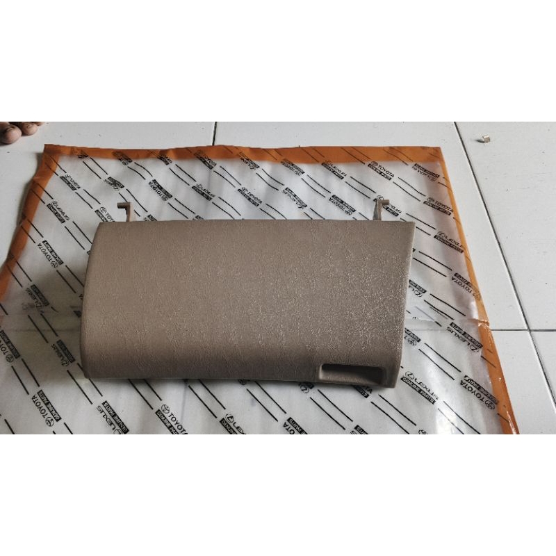 Tutup Laci Dashboard atas Innova 2005
2015 Original