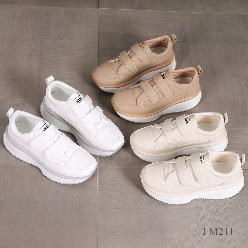 M211 SEPATU FASHION IMPORT WANITA