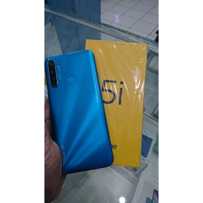 realme 5i 4/64 second