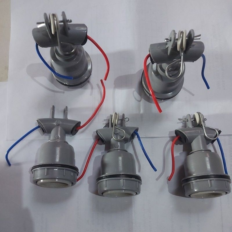 Piting lampu gantung DW