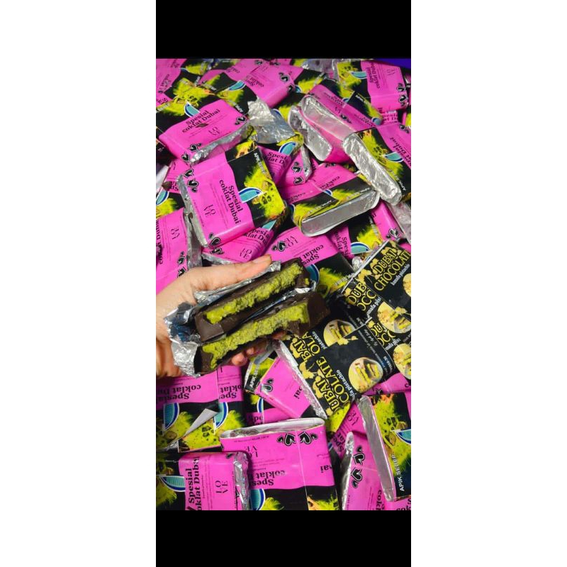 

coklat dubai apik sedep/kunafa pistachio