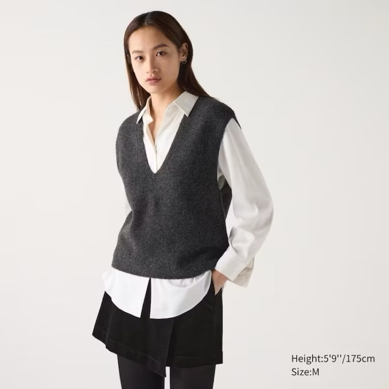 UNIQLO CORDUROY SKORT WOMEN BLACK / Rok wanita model celana bahan korduroi