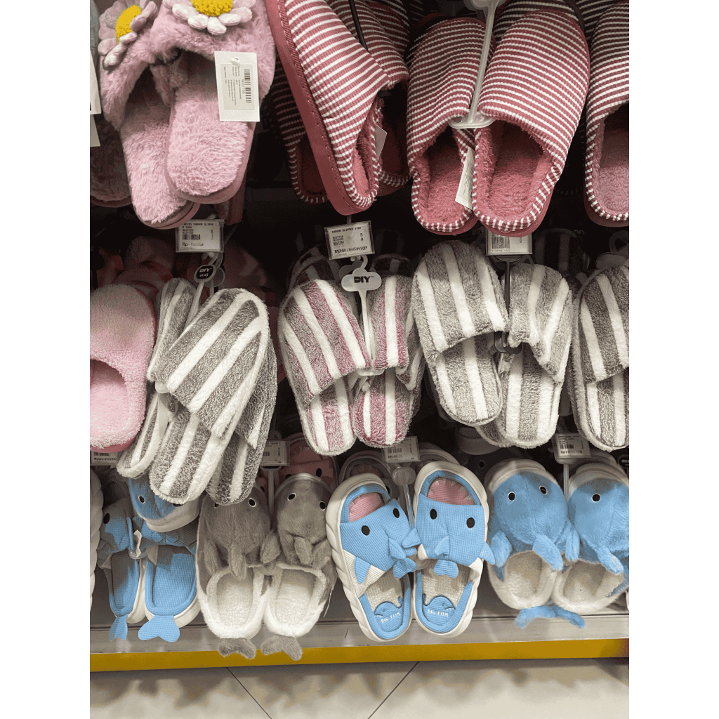 Sandal Indoor Dalam Ruangan Unisex Wanita Pria Motif Garis Sapi Shark Hiu Mr Diy