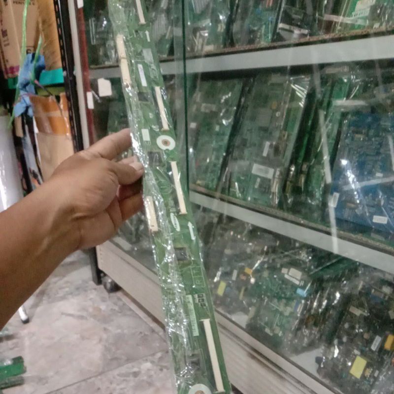 Buffer TV plasma Samsung Type 43E400