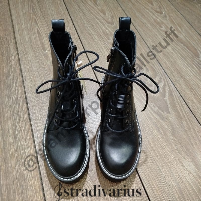 New Sepatu Bot Dewasa Stradivarius size 35