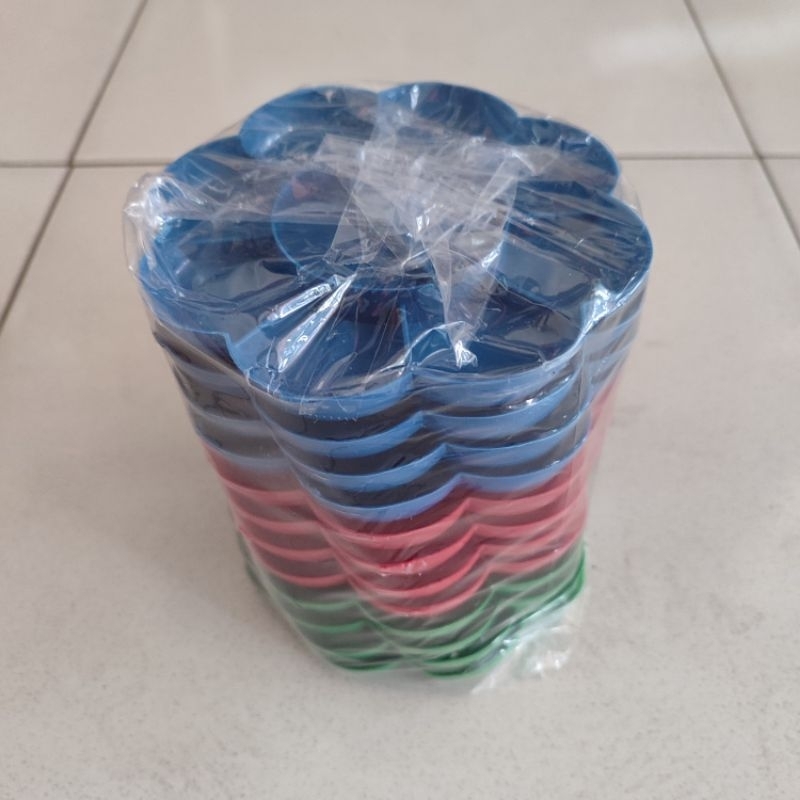 

1 Lusin Piring Cat Air Isi 12 Pcs