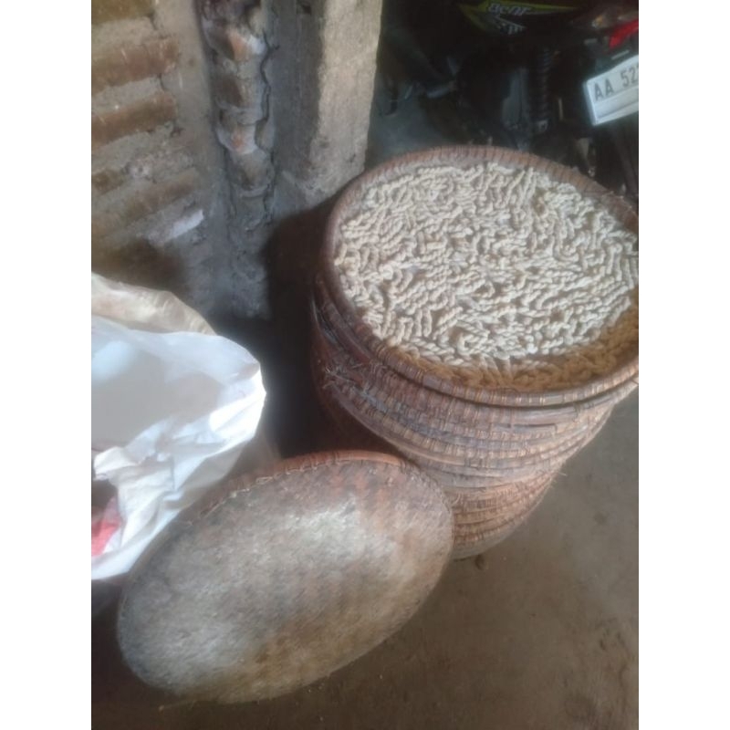 

Untir untir cap bulan