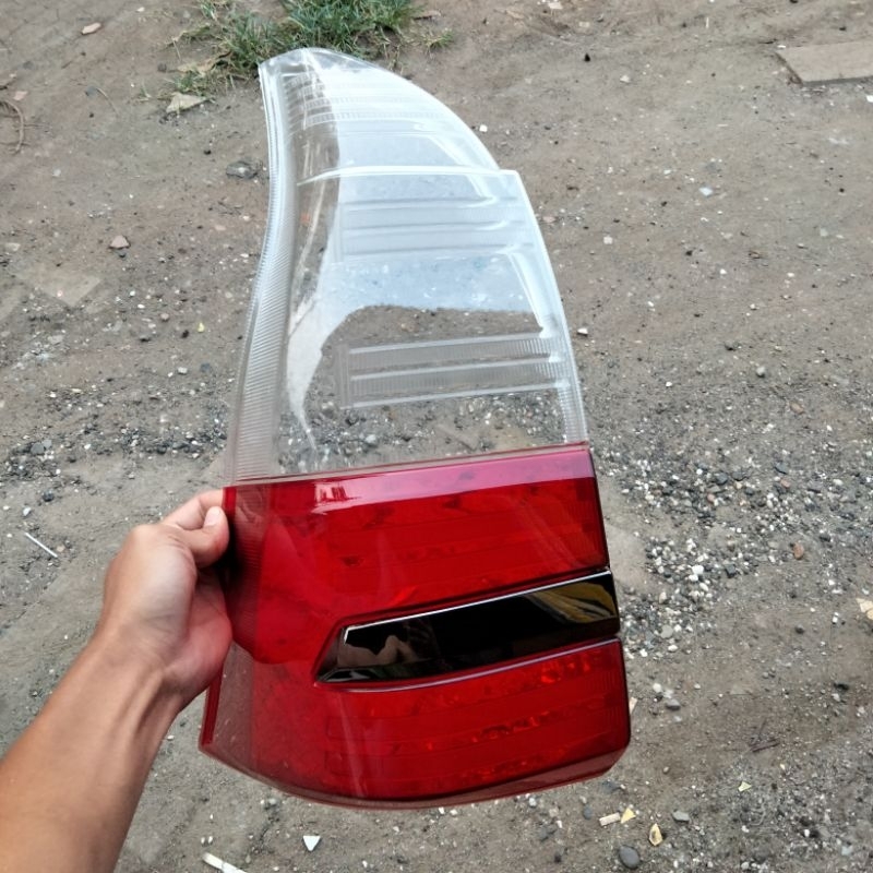 Mika Stoplamp Original / Lampu Belakang Avanza Veloz 2019 2020 2021