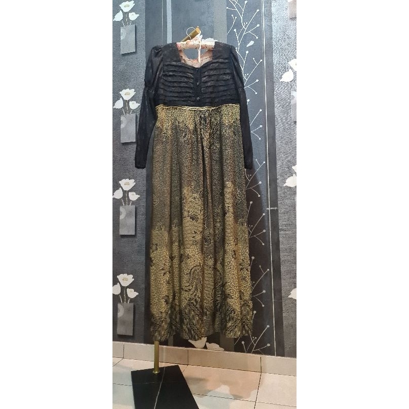 Gamis kondangan / lebaran batik kombinasi brokat mewah
