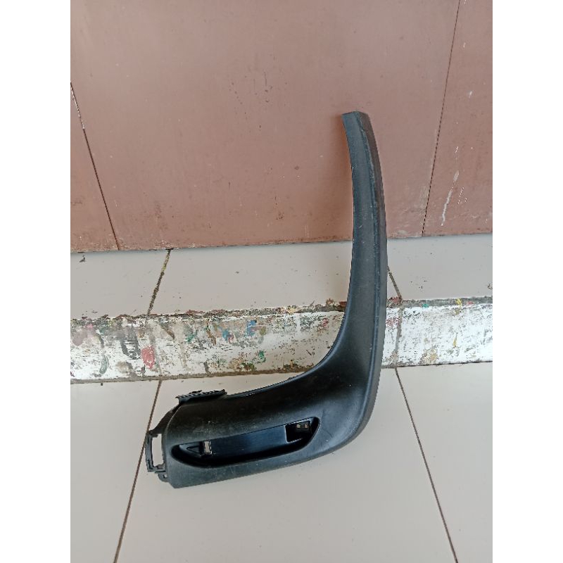 lis bemper belakang kanan Toyota Sienta bekas original