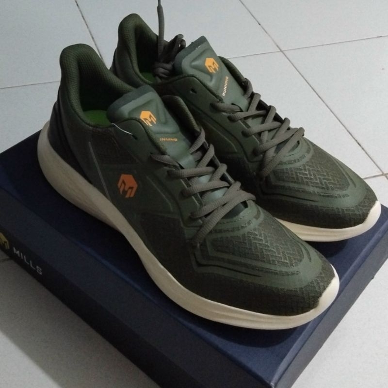 SEPATU LARI/ RUNNING  PRIA MILLS TREXIMO OMEGA OLIVE