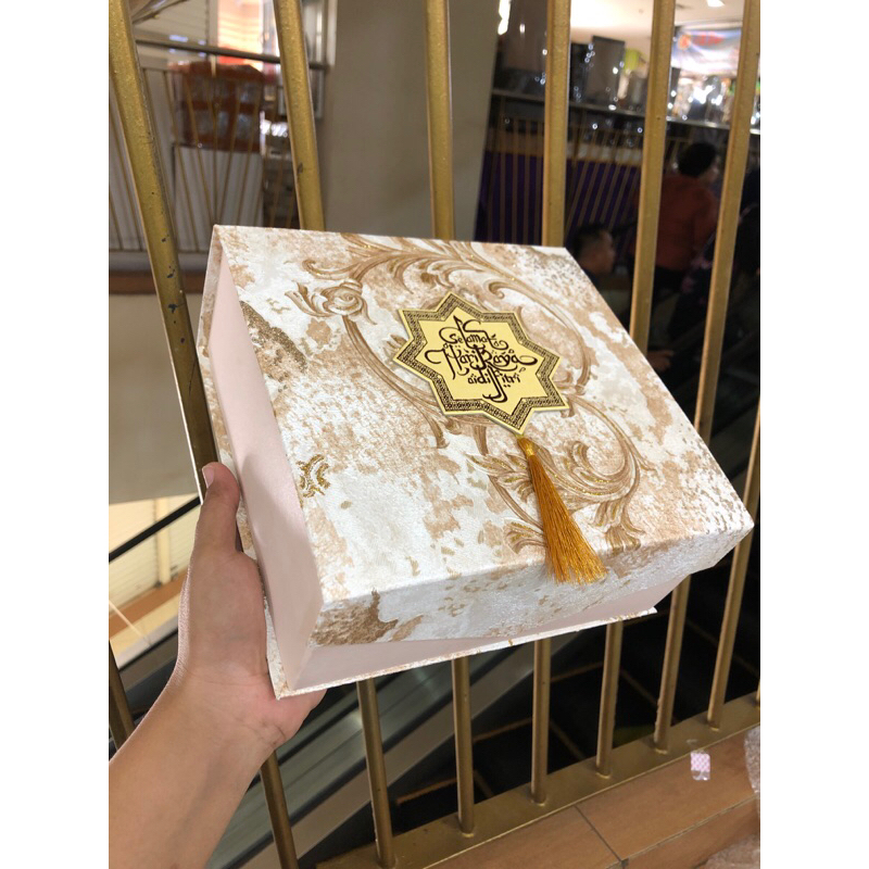 

box hampers lebaran 20x20x8,hampers lebaran hampers idul fitri/hampers kue kering