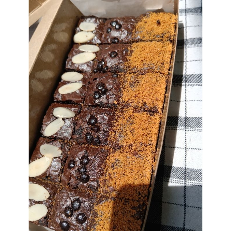 

Brownie Fudgy Medium 10 x20