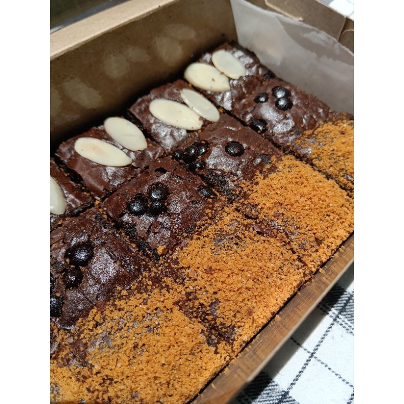

Brownie Fudgy Large 20x20