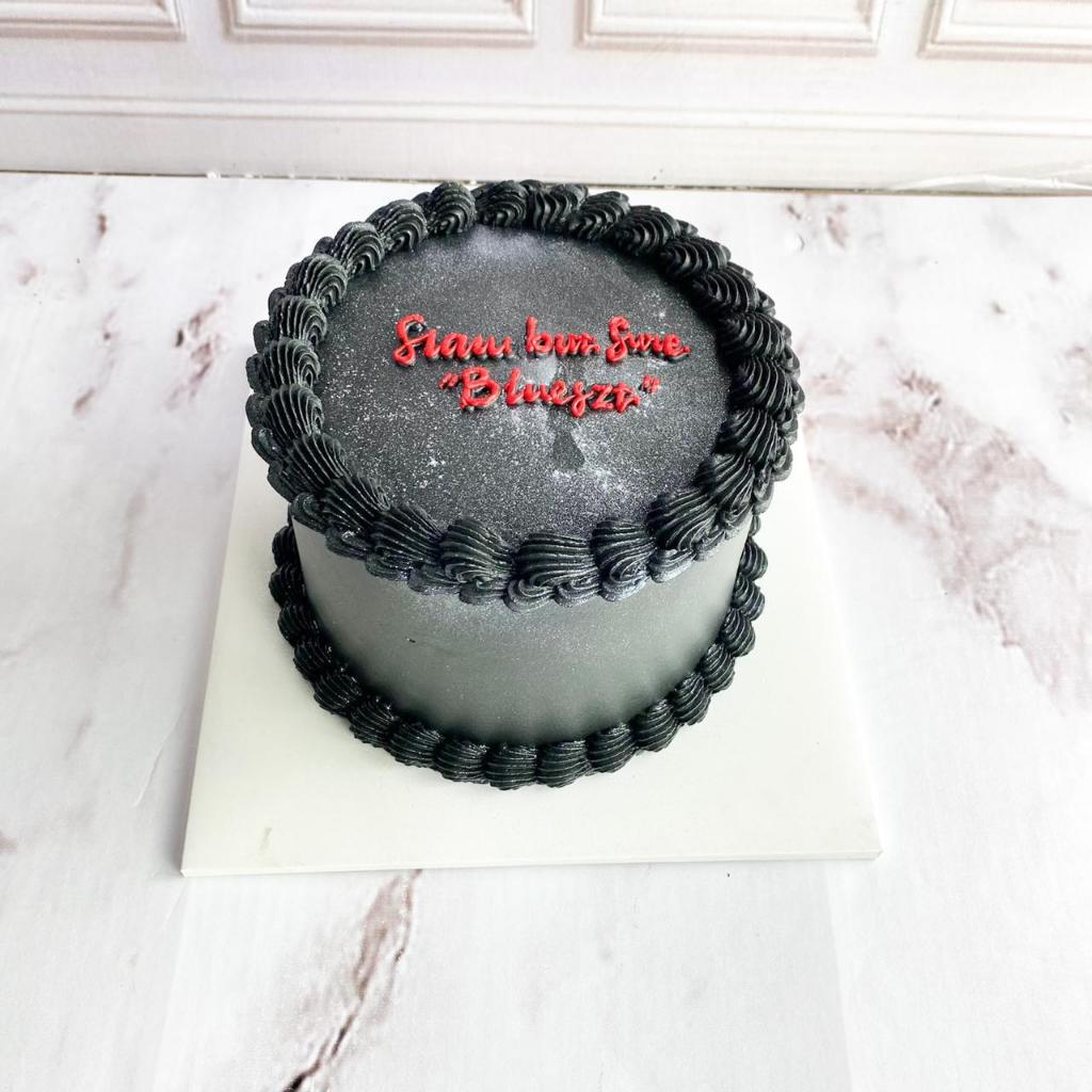 

Kue Ulang Tahun/Birthday Cake/Kue Ultah tema Black/Kue Birthday Jakarta
