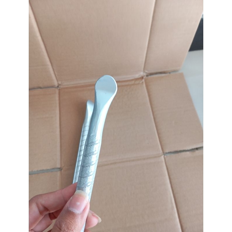 Cukit Ban Motor Bahan Ulir 13 mm 1 Biji