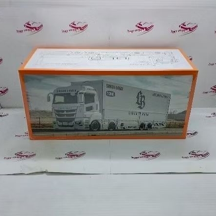 GCD Liberty Walk LB-Trucks Mitsubishi Fuso Super Great Transporter Sakon Logix - White