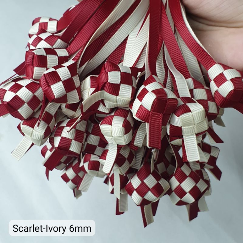 

1 pc - Ketupat Pita Bahan Grosgrain | Aplikasi Ketupat Lebaran Bahan Pita
