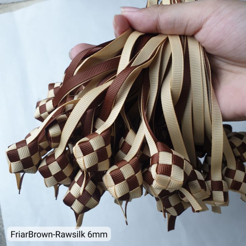 

1 pc - Ketupat Pita Bahan Grosgrain | Aplikasi Ketupat Lebaran Bahan Pita