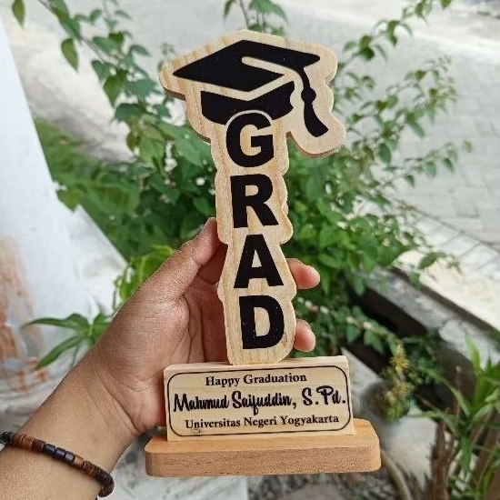 VANDEL GRAD | kado wisuda | Hadiah wisuda | Kado kelulusan | Souvenir wisuda | Vandel piala wisuda