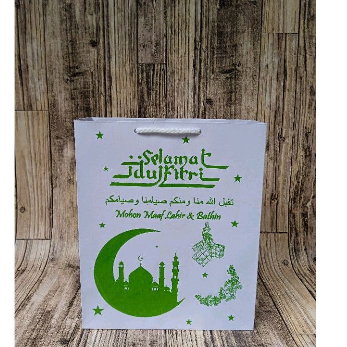 

Ready Paperbag Lebaran P24 x L11 x T29 kraft putih 170gsm tebal
