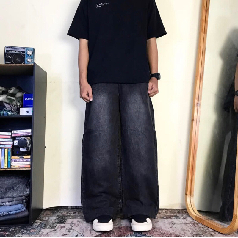 Vtg Trillion Baggy Y2K Dark Washed Jeans