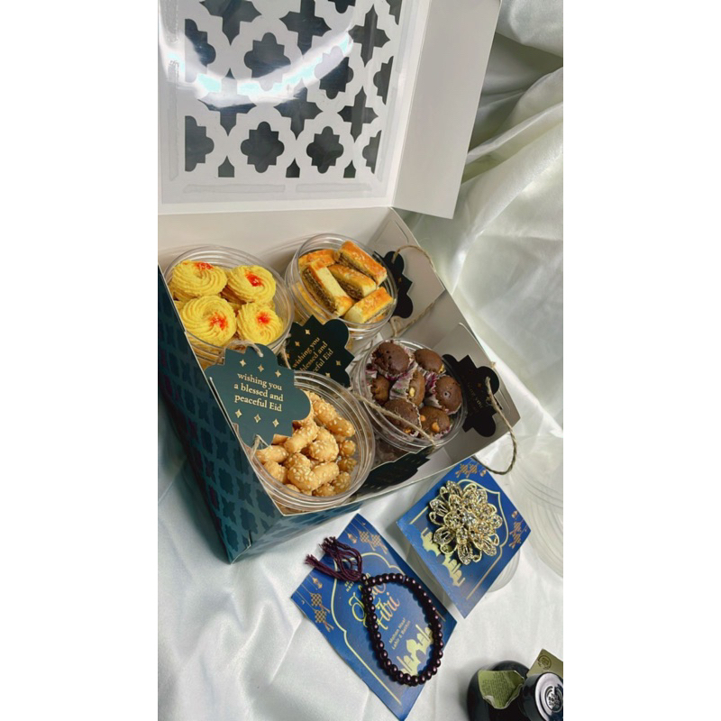 

Hampers kuker isi 4toples Free Give kartuucapan TERMURAH