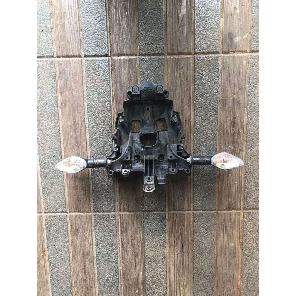 Cover dudukan headlamp/lampu sein copotan orisinil CB 150 Old