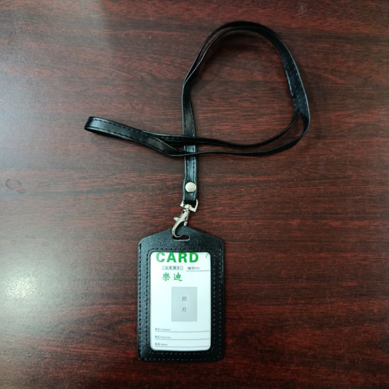 

Sarang ID Card / Gantungan ID Card + Tali ID Card Kulit Sintetis ( 1 Set )