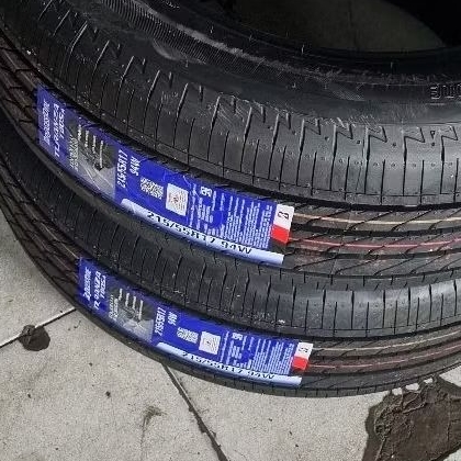 Bridgestone 215 55 17 Turanza T005a