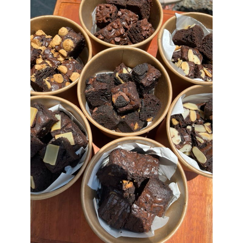 

Brownies Bites 16oz isi 16pc