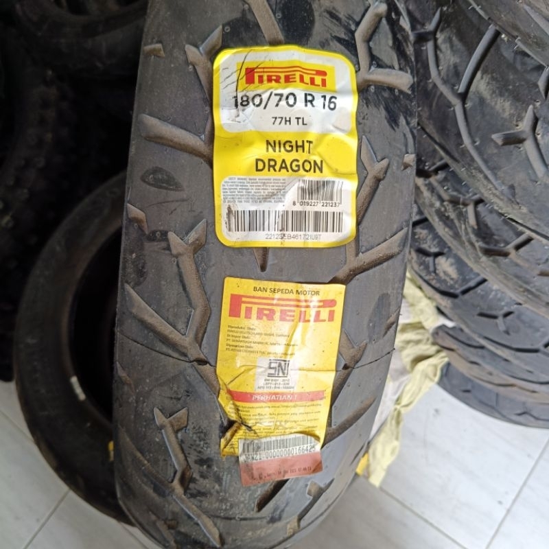 Ban ring 16 180/70 Pirelli Night dragon THN 2017