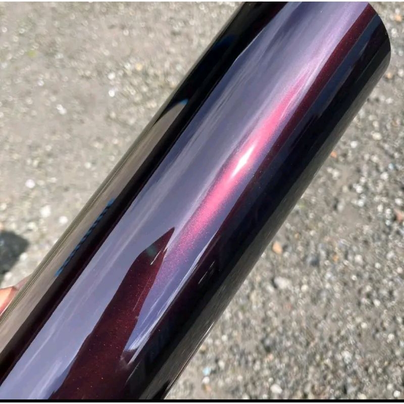 skotlet motor hitam lembayung merah