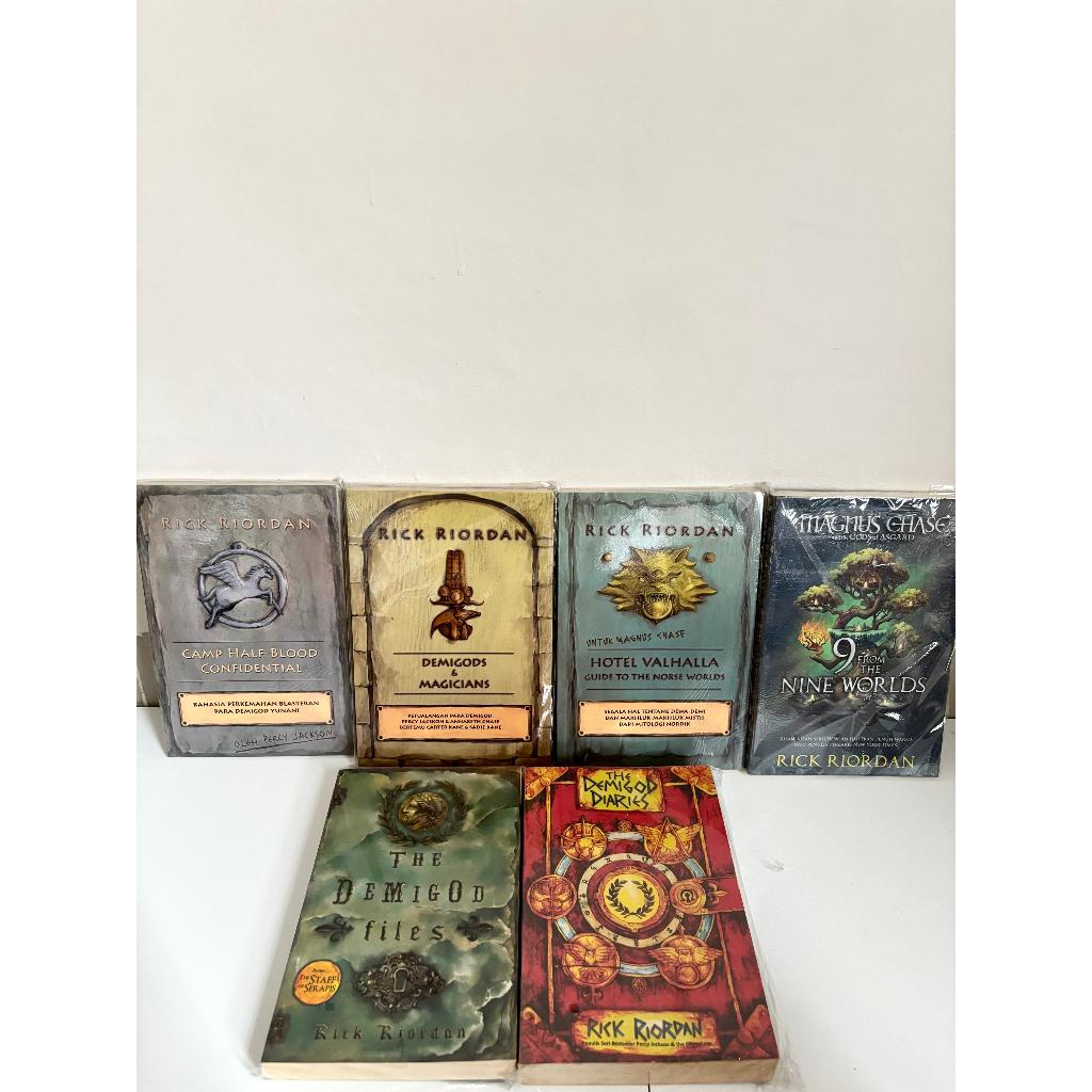 ( SALE  ) Buku Sampingan RIck Riordan Preloved
