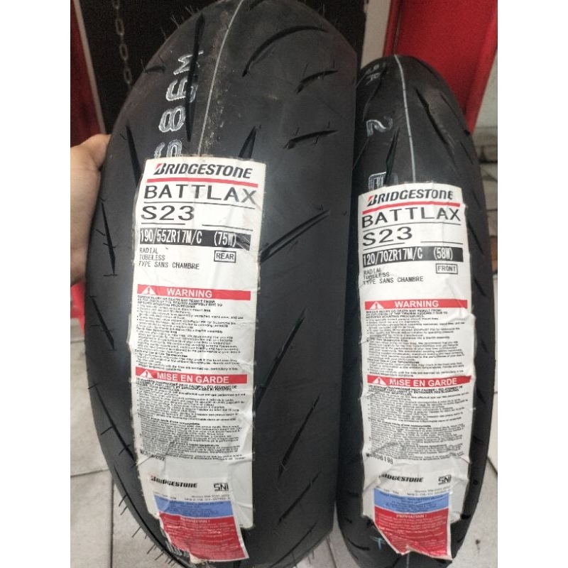 PAKETAN BAN LUAR BATTLAX S22 UKURAN 120/70-17 DAN 190/55-17  TUBELESS