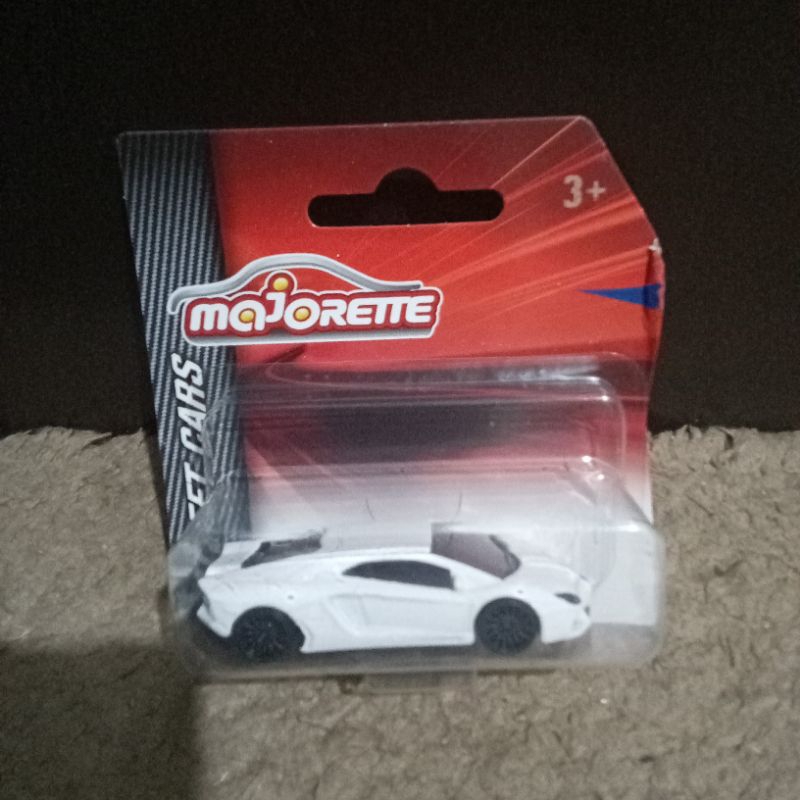 lamborghini aventador majorette putih