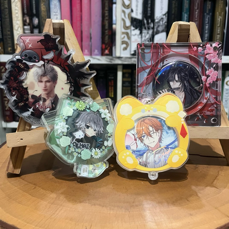 READY STOCK Display Badge Casing Case Acrylic Keychain Genshin Impact Love & Deepspace Zayne Rafayel