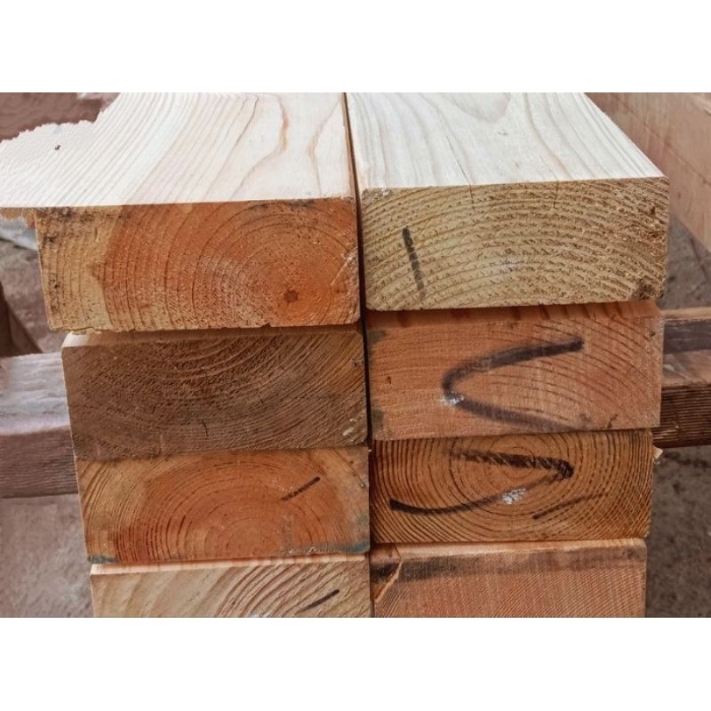 balok kayu persegi panjang