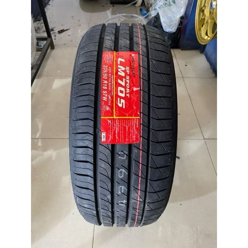 ban 235 50 r18 merk dunlop LM705 kondisi baru