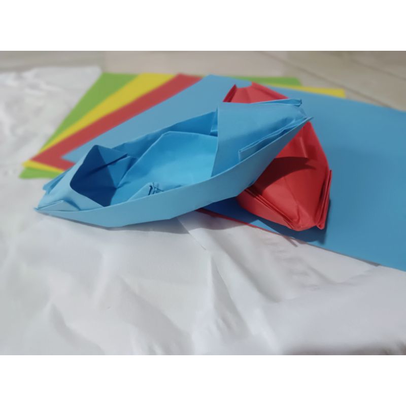 

Kerajinan kertas origami berbentuk kapal jetski