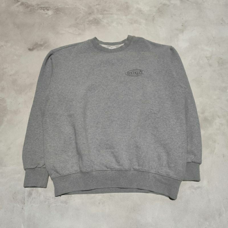 Sweater crewneck pria mahagrid abu