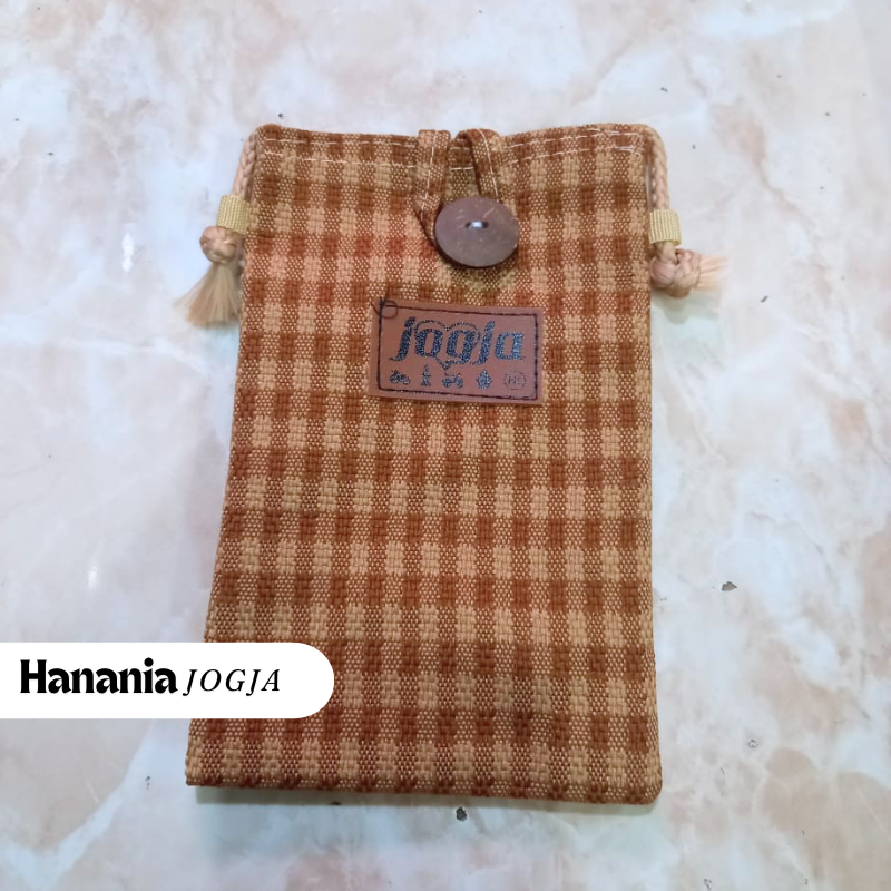 Tas Slempang Wanita Kain Goni Premium dengan Kancing Batok