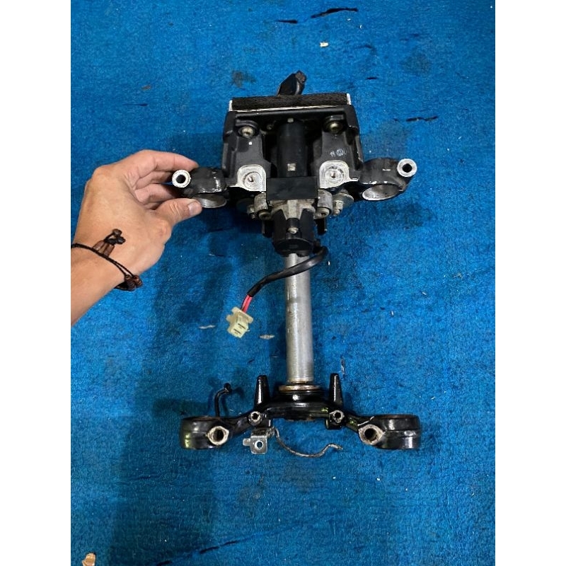 Segitiga atas bawah honda cb 150 r old original k15