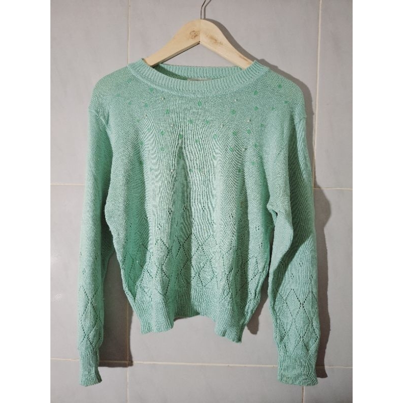 sweater hijau mint