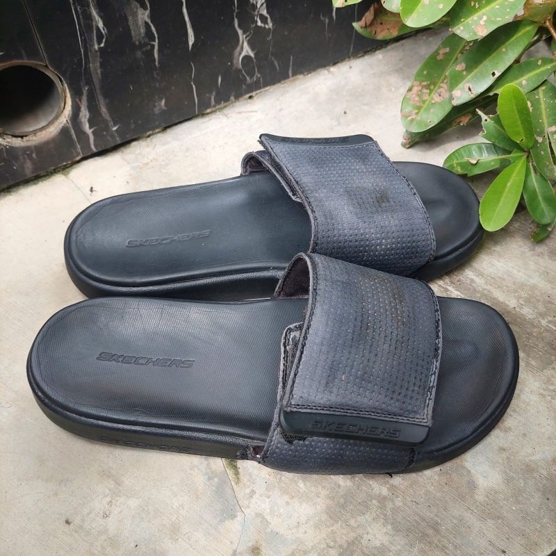 sandal slop second merk skechers size 45(29cm)