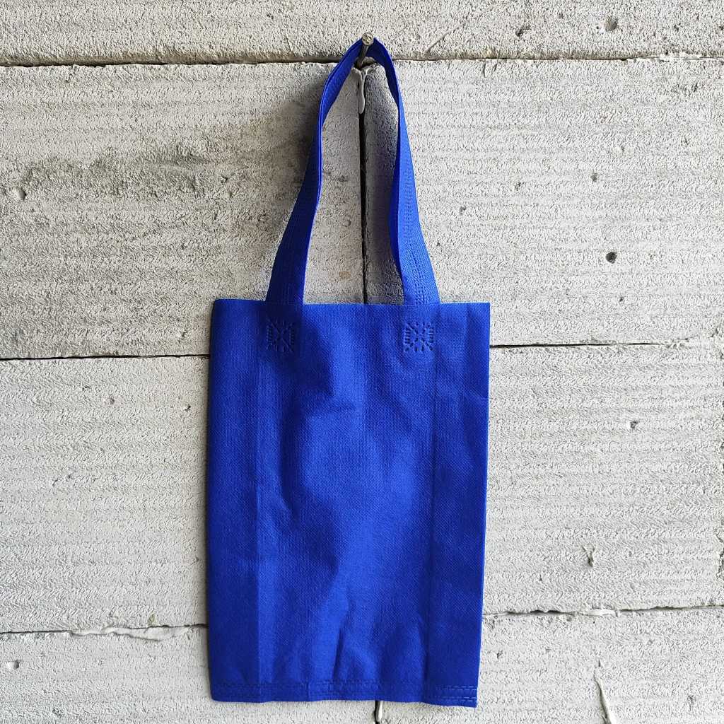 

Tas Goodie Bag Spundbond 20x30 cm Goodie Bag Handle Tebal